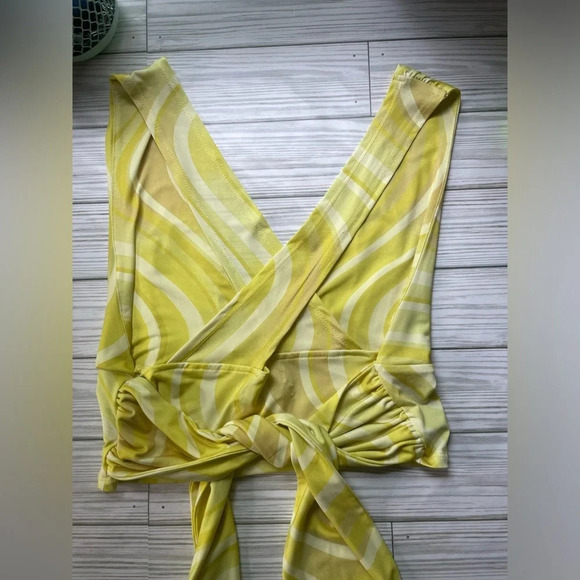 Urban Outfitters Phoenix Plunging Tie Back Tank Crop Top Neon yellow medium - Picture 7 of 7
